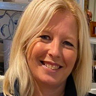 Nicola Kelly